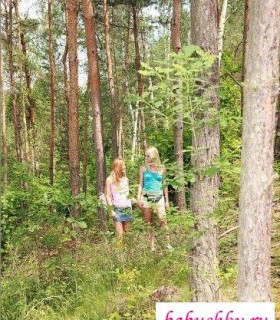 Прогулка русских лесбиянок в лесу