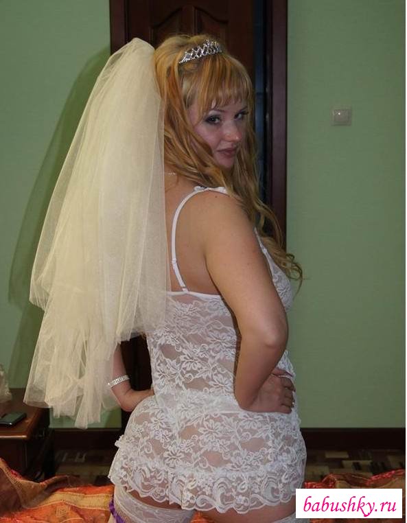 Голая манда сексапильной пышки (16 фото эротика невесты)