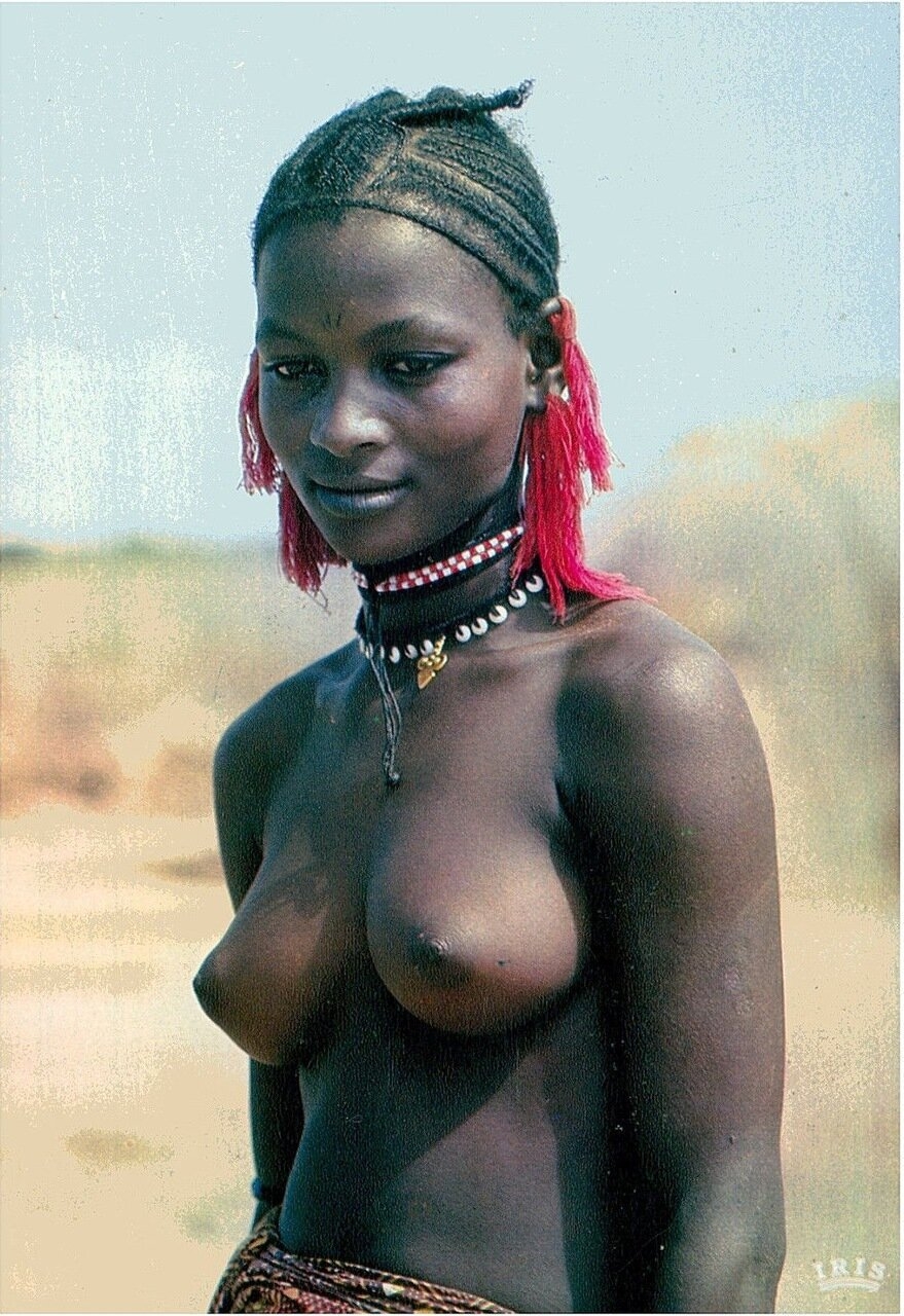 Голые африканки из племени (72 фото)
